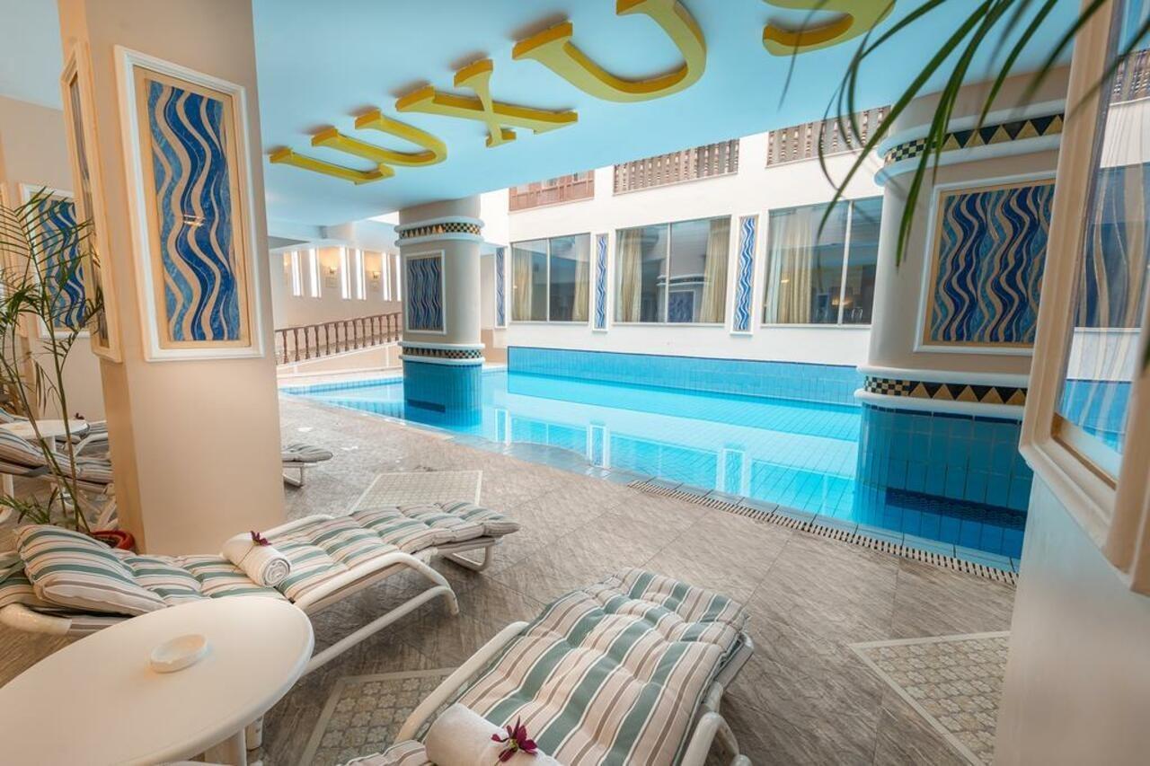 Luxus Grand Hotel Lahor Kültér fotó